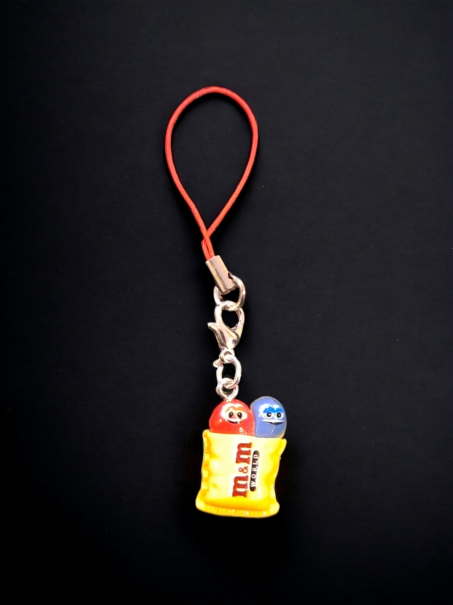 Cute M&M's mobile phone charms. M&M's mobile strap. IPhone M&M's mobile pendants